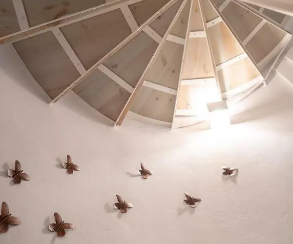 Nine Ханья (Крит)