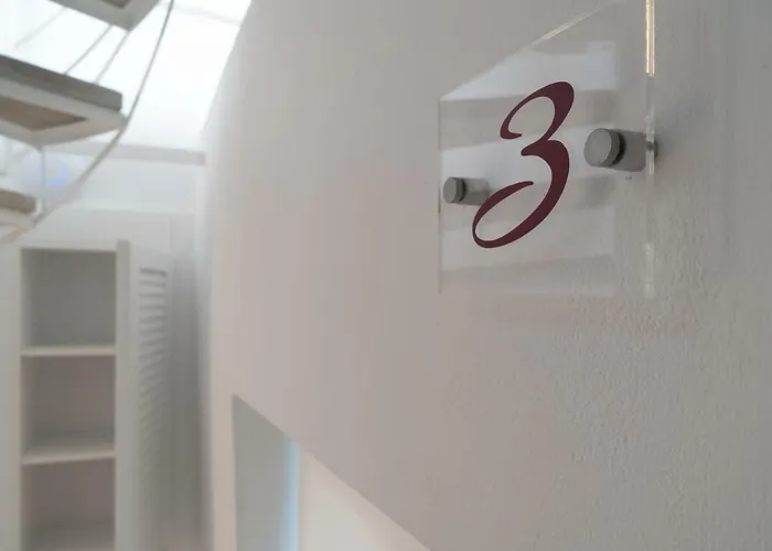 Nine Ханья (Крит)